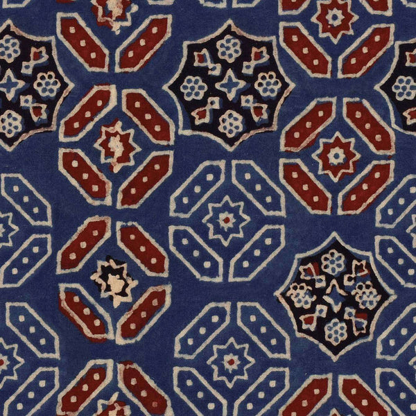 Ajrak-behang-Tapete-Mind the Gap-Blue-300 cm (standaard)-WP20412-Selected Wallpapers